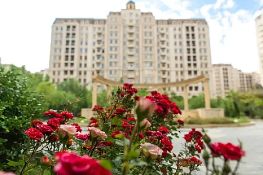 Kirayə verilir 3 otaqlı mənzil 157 m²