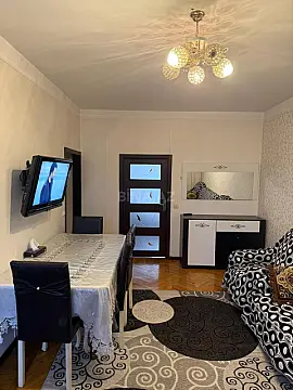 Kirayə verilir 2 otaqlı mənzil 60 m² — Bakı, Şəhər mərkəzi 2 otaq 60.00 m²