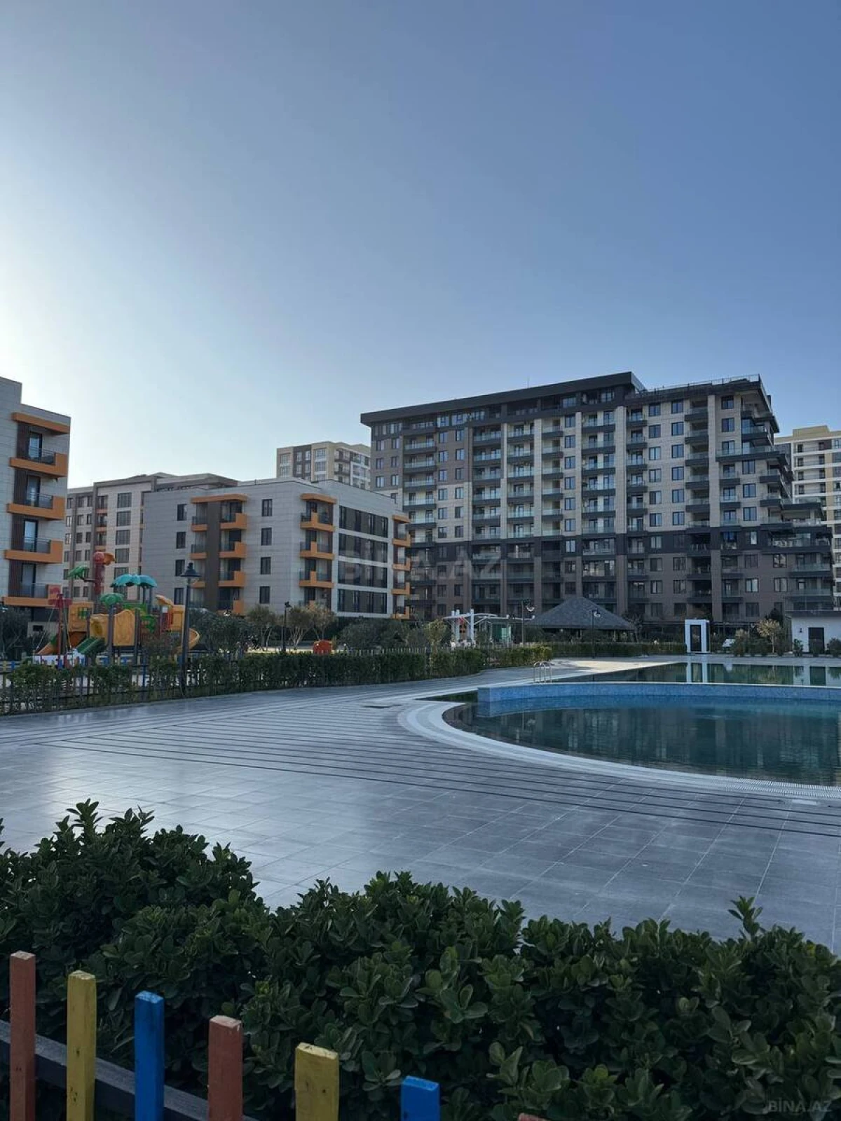 Satılır 2 otaqlı mənzil 146 m²