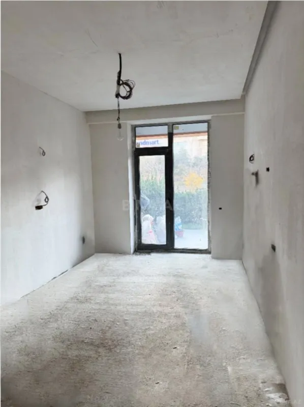 Satılır 2 otaqlı mənzil 146 m²
