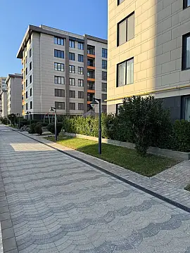 Satılır 2 otaqlı mənzil 146 m²