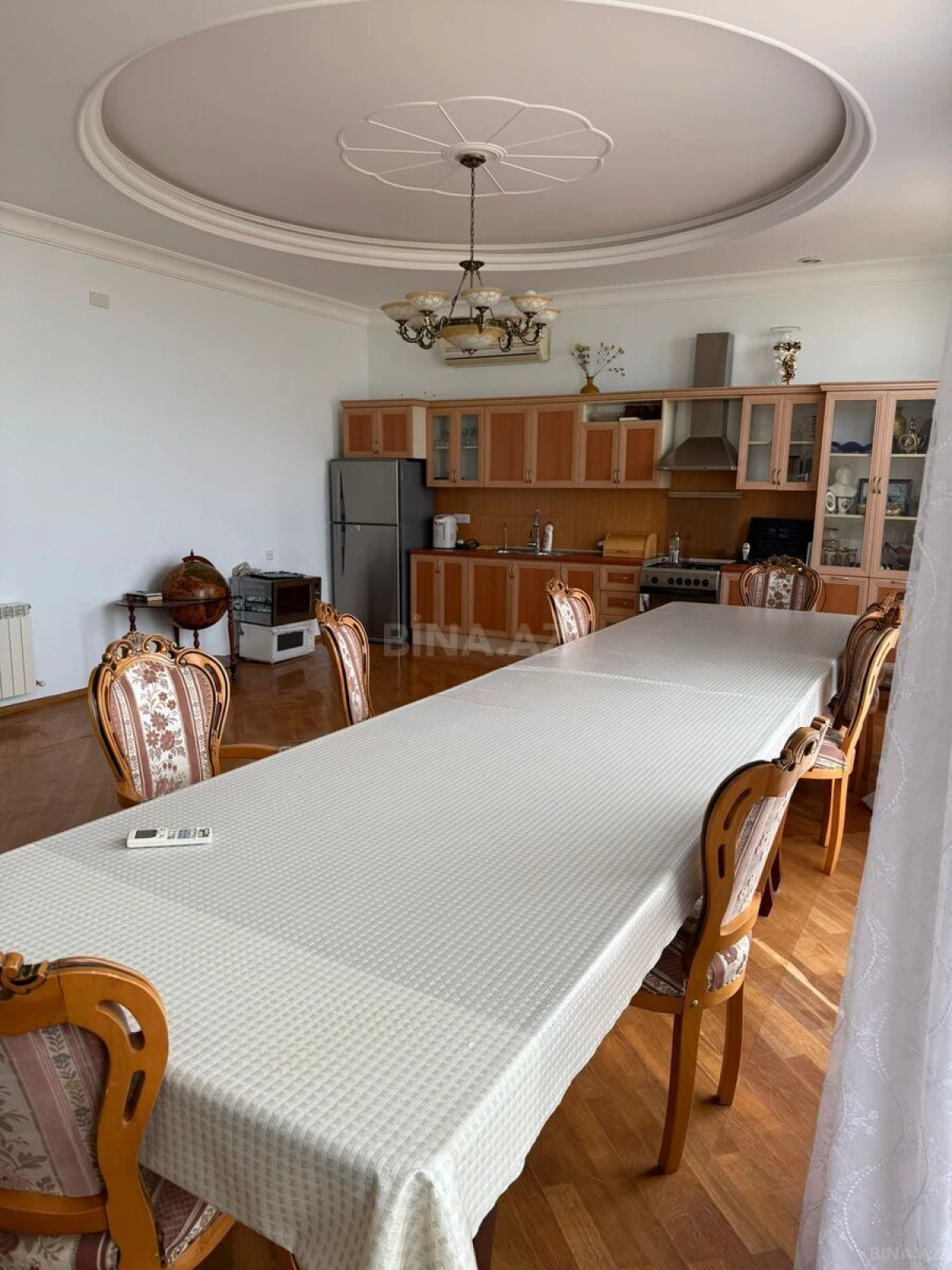 Satılır 7 otaqlı həyət evi 2800 m²