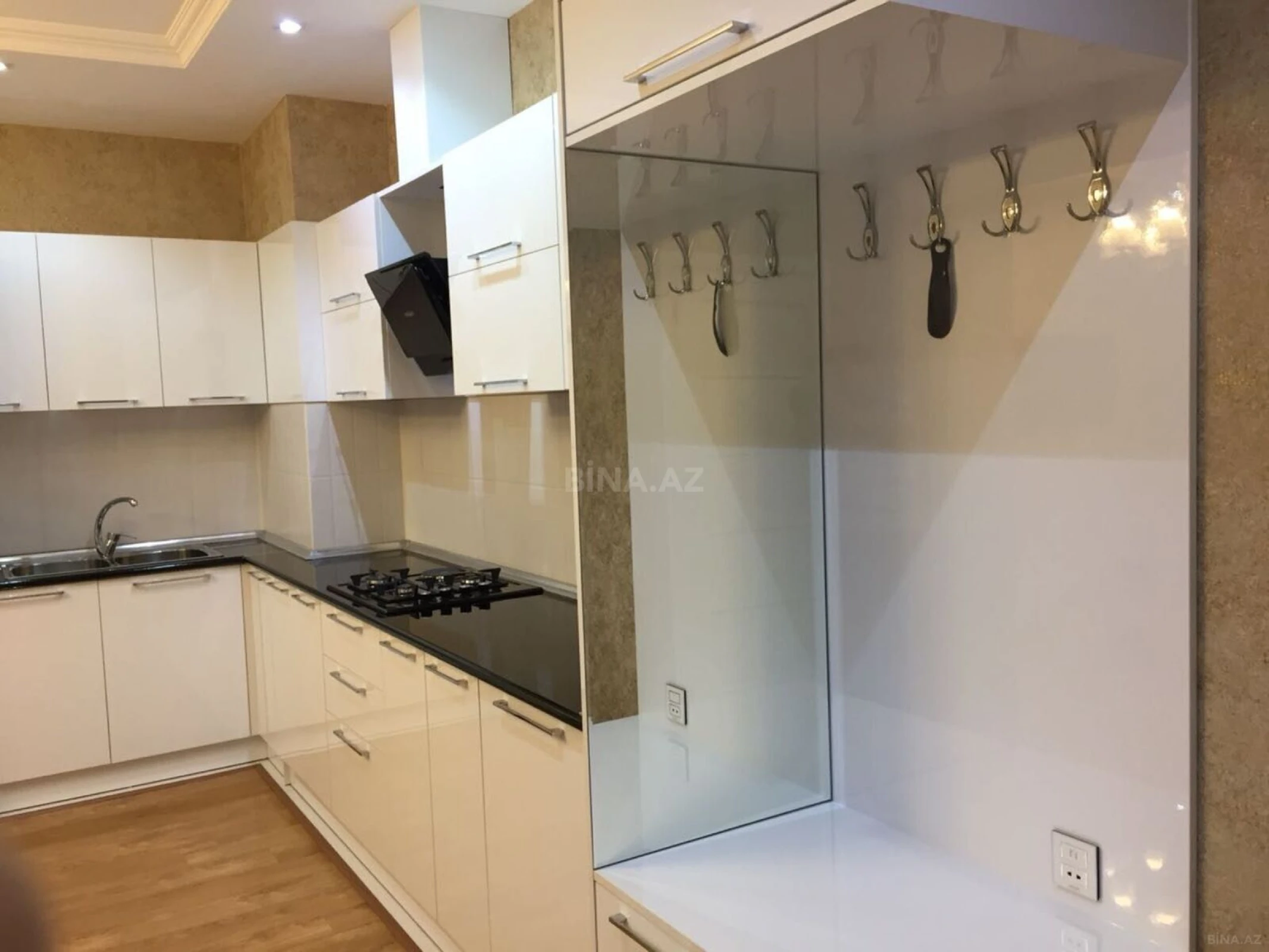 Satılır 2 otaqlı mənzil 60 m²