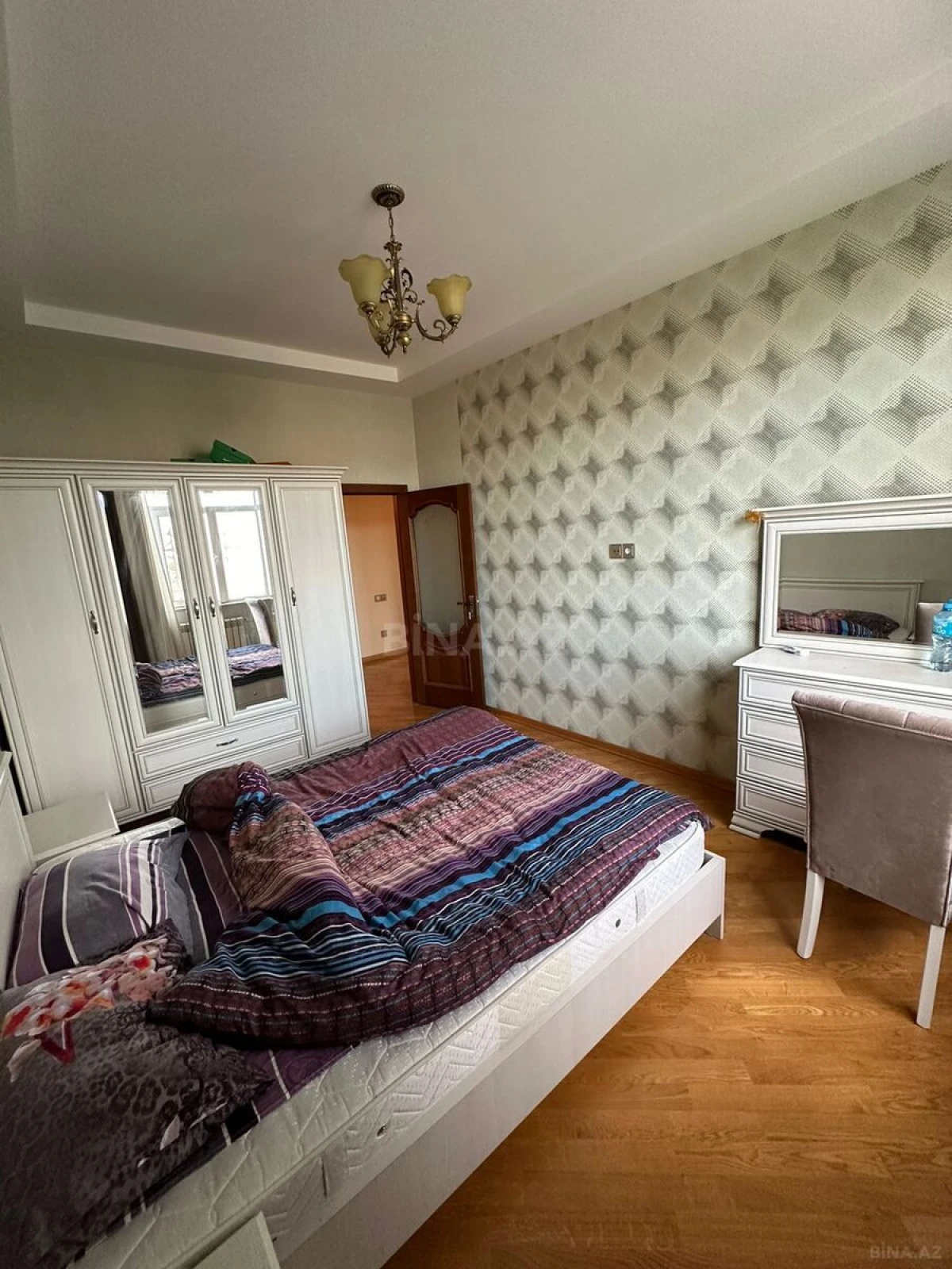 Kirayə verilir 3 otaqlı mənzil 108 m²