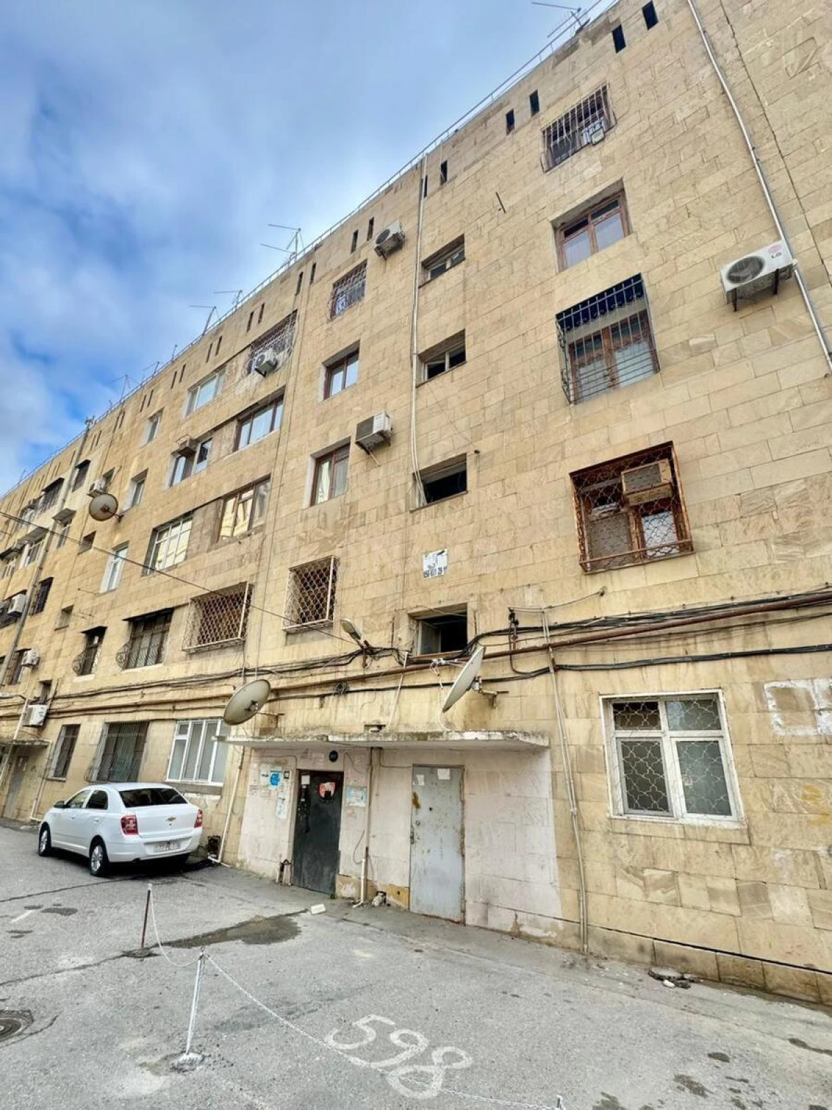 Satılır 2 otaqlı mənzil 60 m²