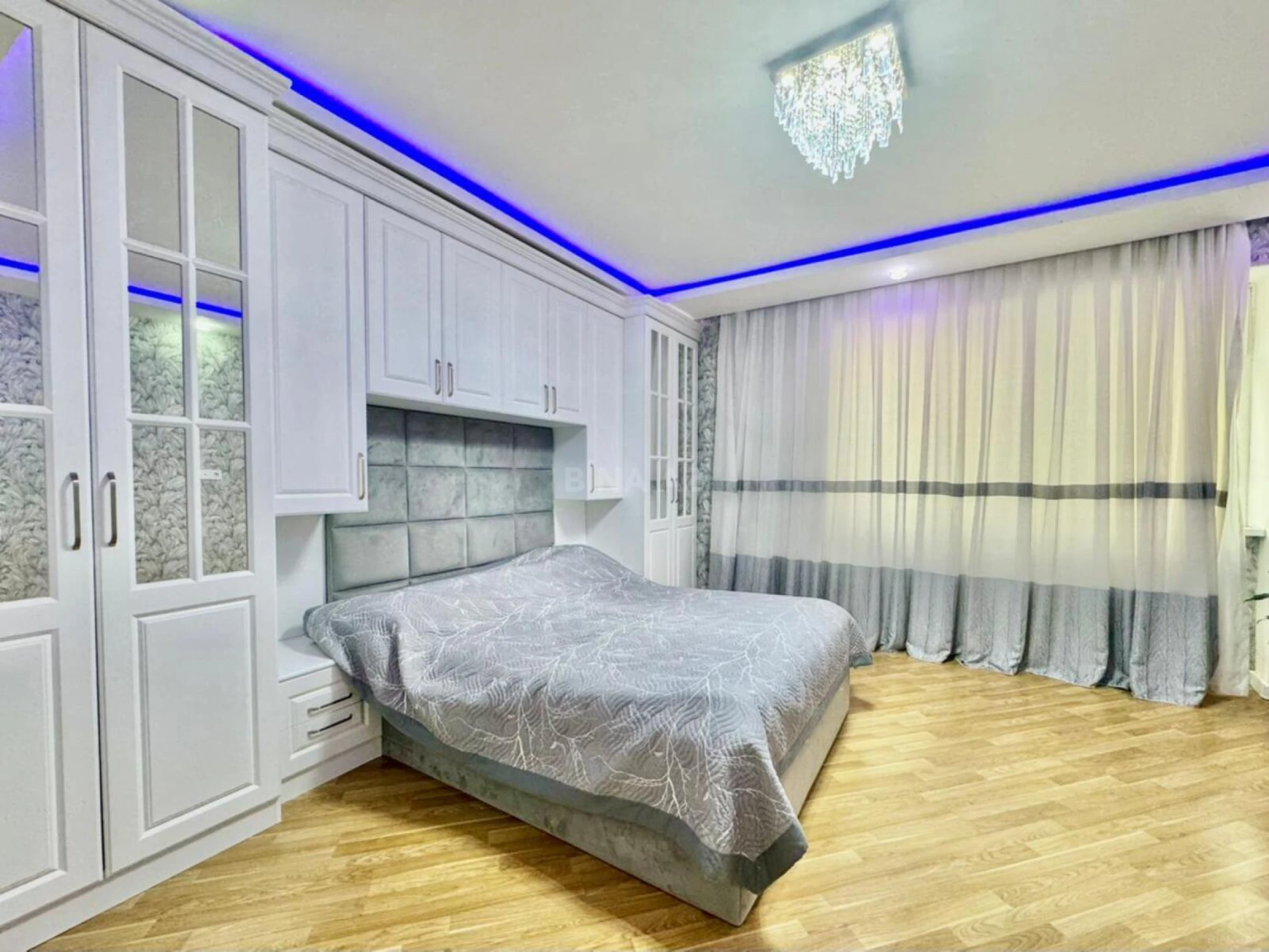 Satılır 2 otaqlı mənzil 60 m²