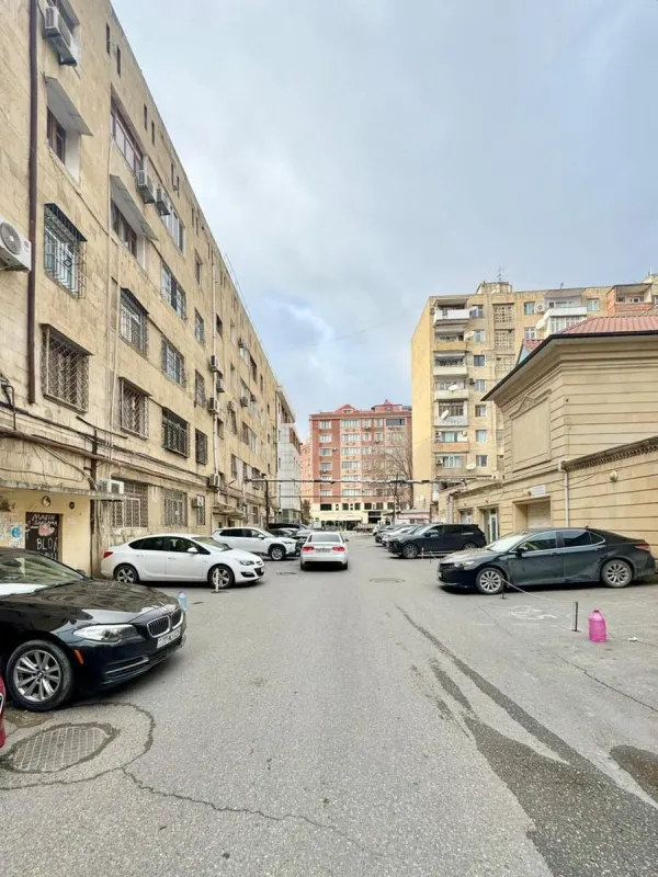 Satılır 2 otaqlı mənzil 60 m²