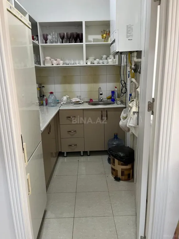 Satılır 4 otaqlı mənzil 102 m²
