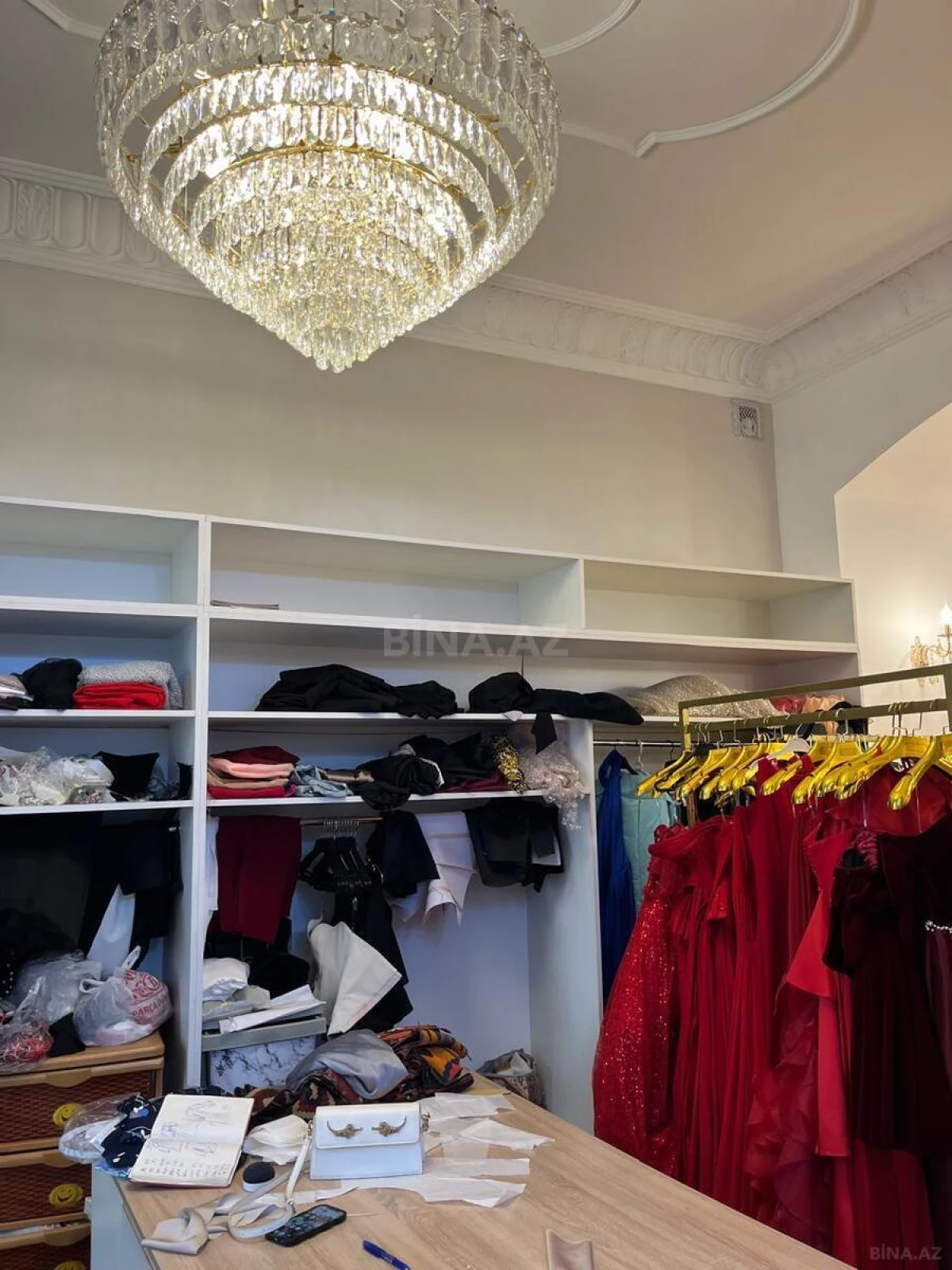 Satılır 4 otaqlı mənzil 102 m²