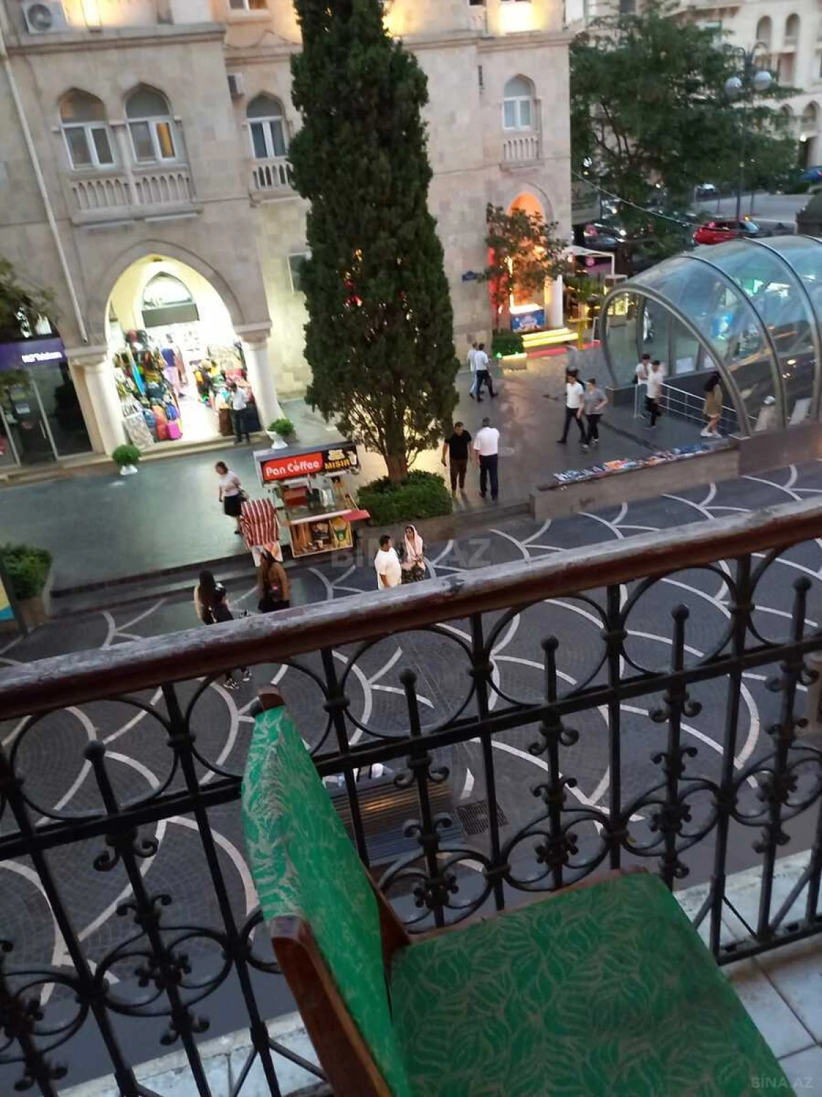 Satılır 4 otaqlı mənzil 102 m²