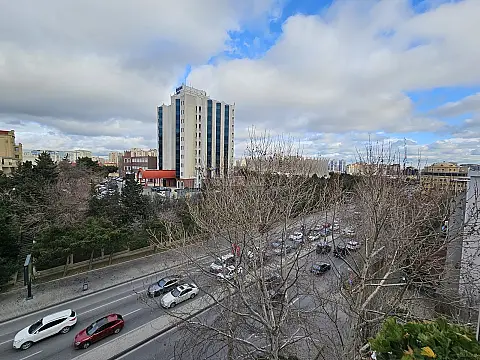 Satılır 2 otaqlı mənzil 55 m²