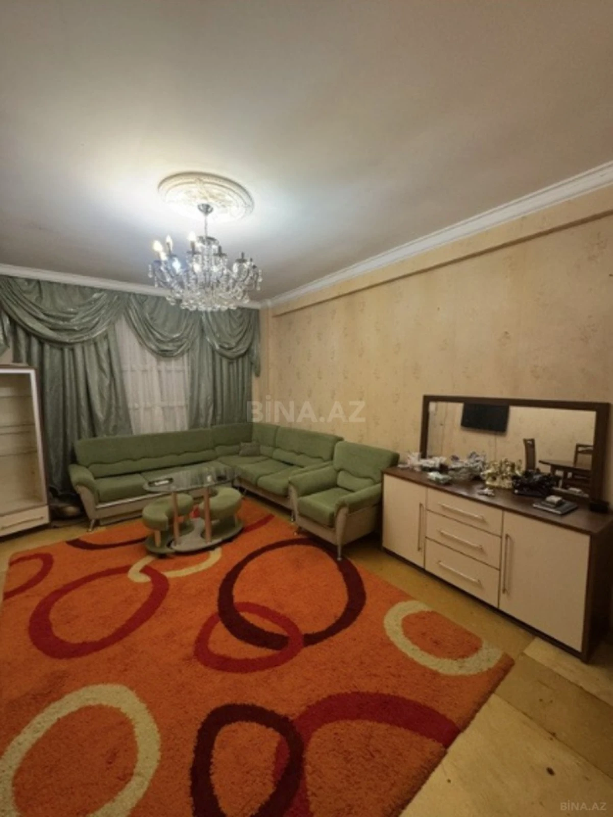 Kirayə verilir 4 otaqlı mənzil 115 m²