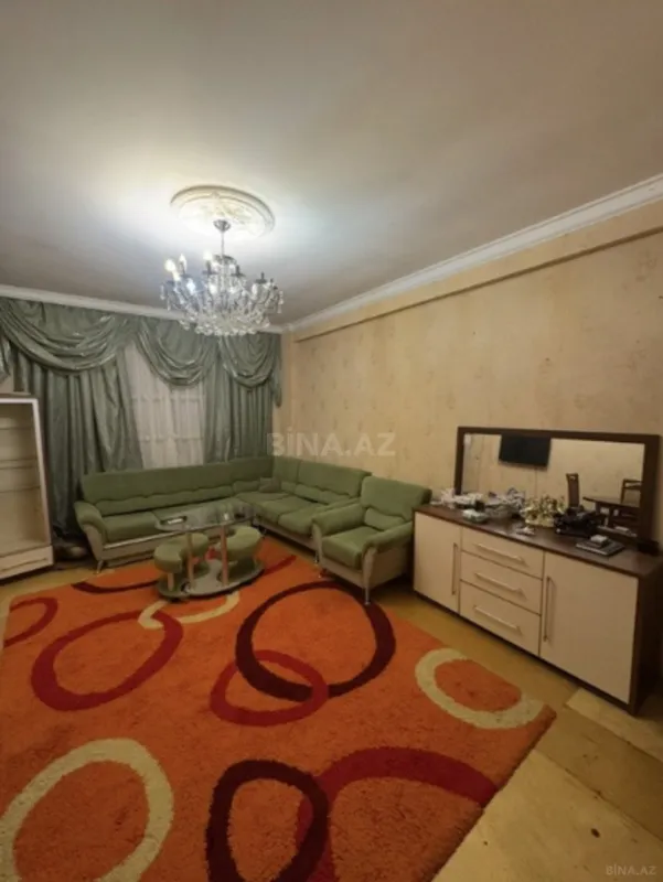 Kirayə verilir 4 otaqlı mənzil 115 m²