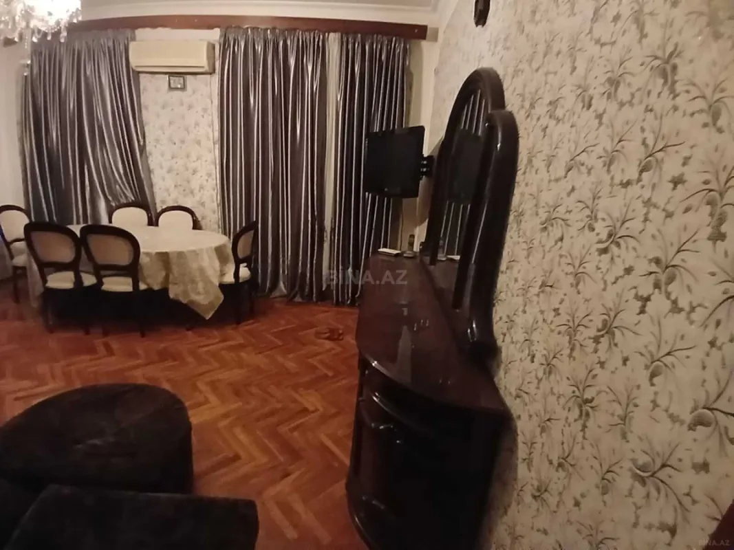 Kirayə verilir 3 otaqlı mənzil 120 m²