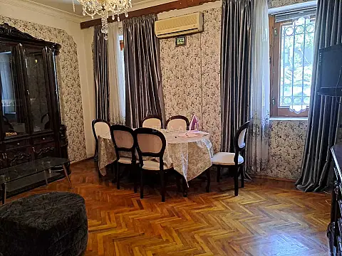 Kirayə verilir 3 otaqlı mənzil 120 m²