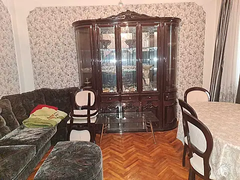 Kirayə verilir 3 otaqlı mənzil 120 m²