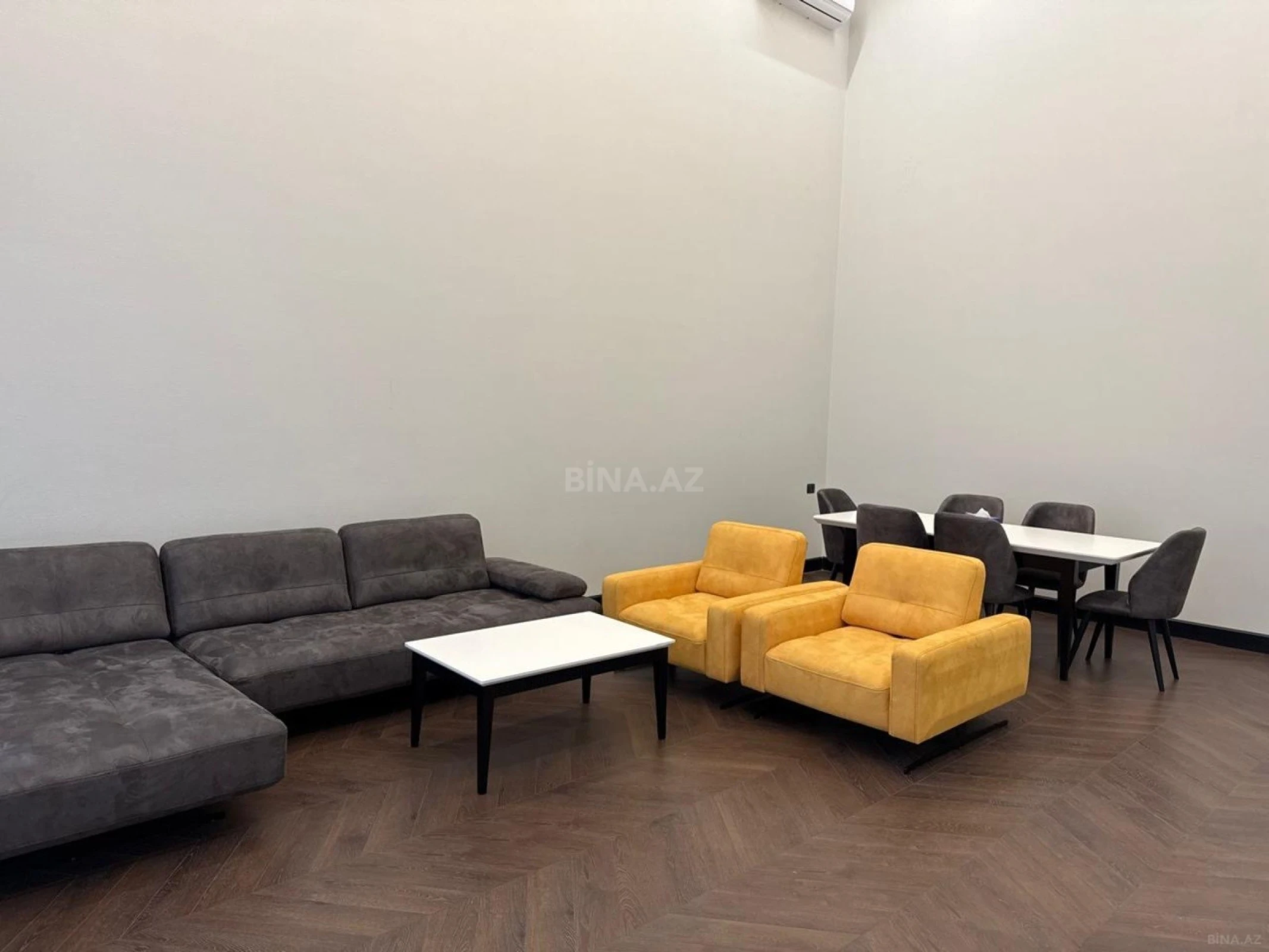 Kirayə verilir 5 otaqlı həyət evi 240 m²