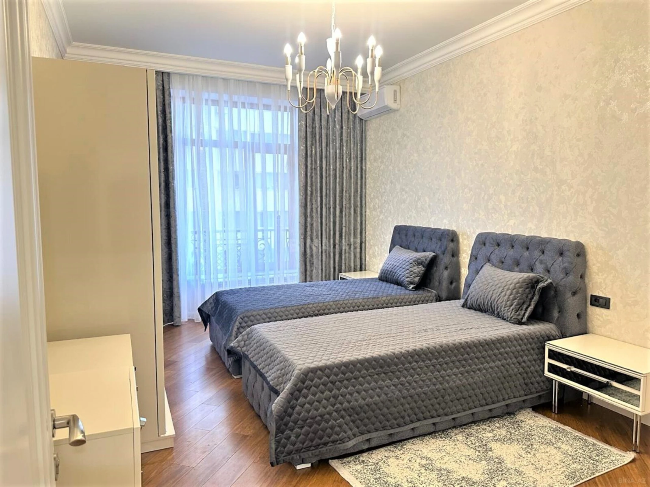 Kirayə verilir 3 otaqlı mənzil 180 m²