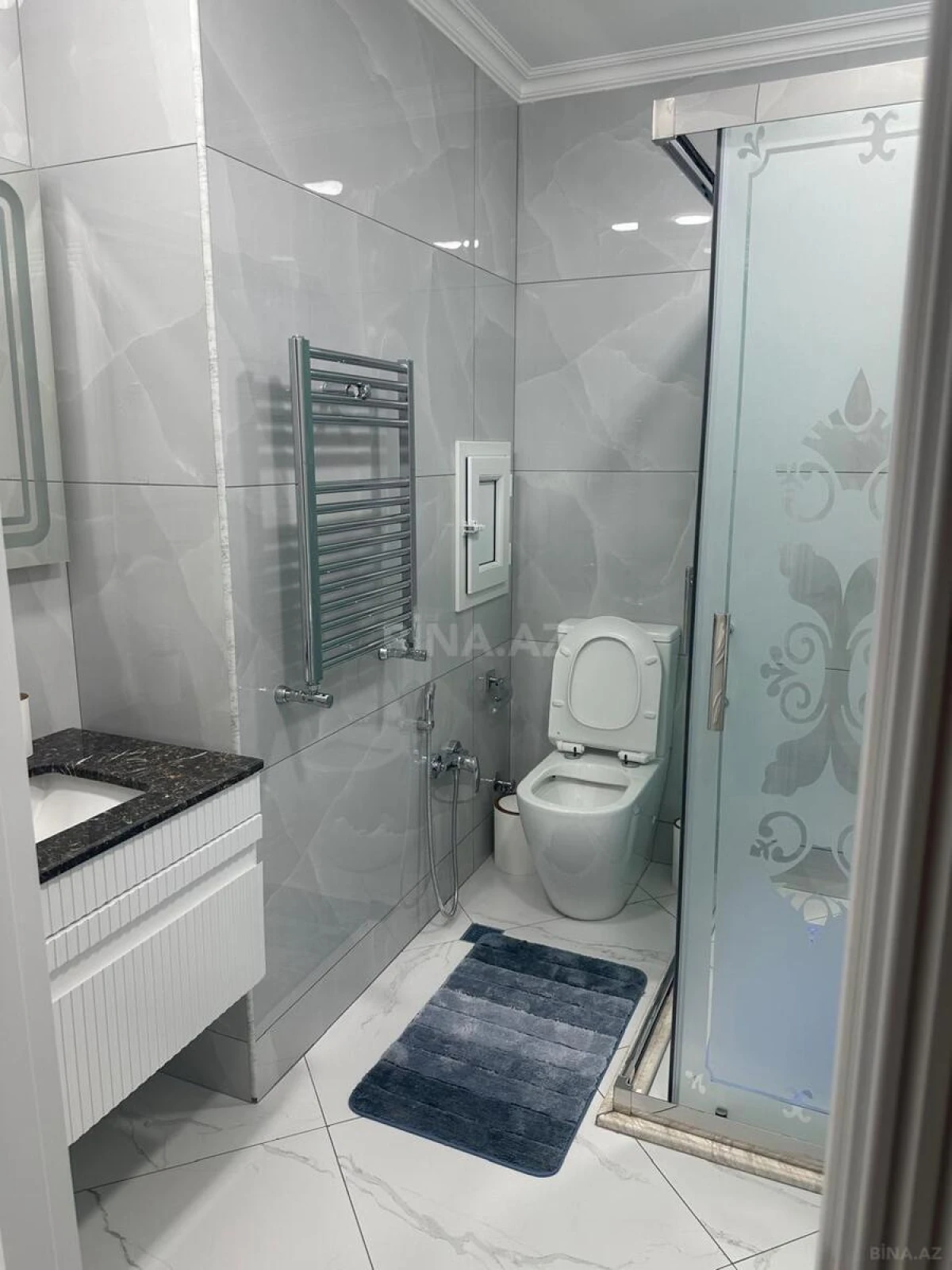 Kirayə verilir 3 otaqlı mənzil 180 m²