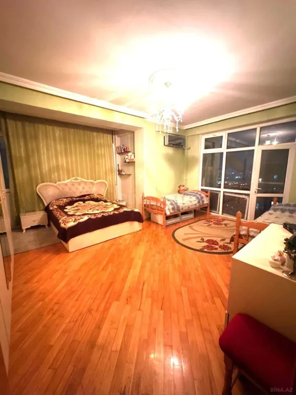 Satılır 3 otaqlı mənzil 116 m²