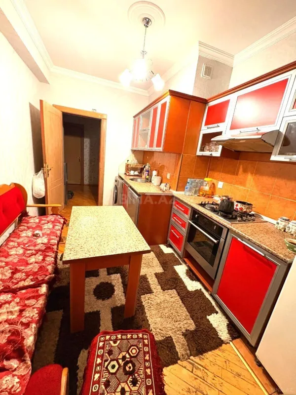 Satılır 3 otaqlı mənzil 116 m²
