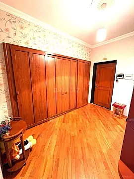 Satılır 3 otaqlı mənzil 116 m²