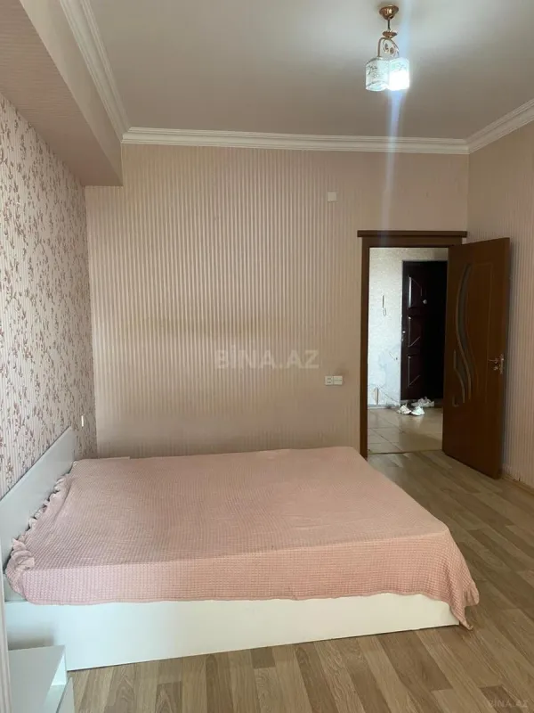 Satılır 2 otaqlı mənzil 88 m²