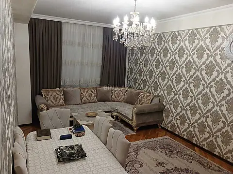 Satılır 2 otaqlı mənzil 75 m² — Bakı, İnşaatçılar 2 otaq 75.00 m²
