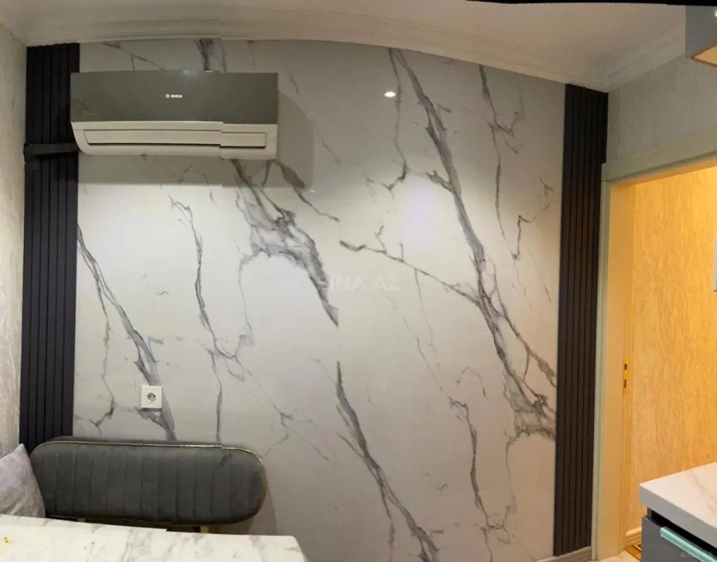 Satılır 5 otaqlı mənzil 120 m²