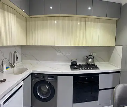 Satılır 5 otaqlı mənzil 120 m²