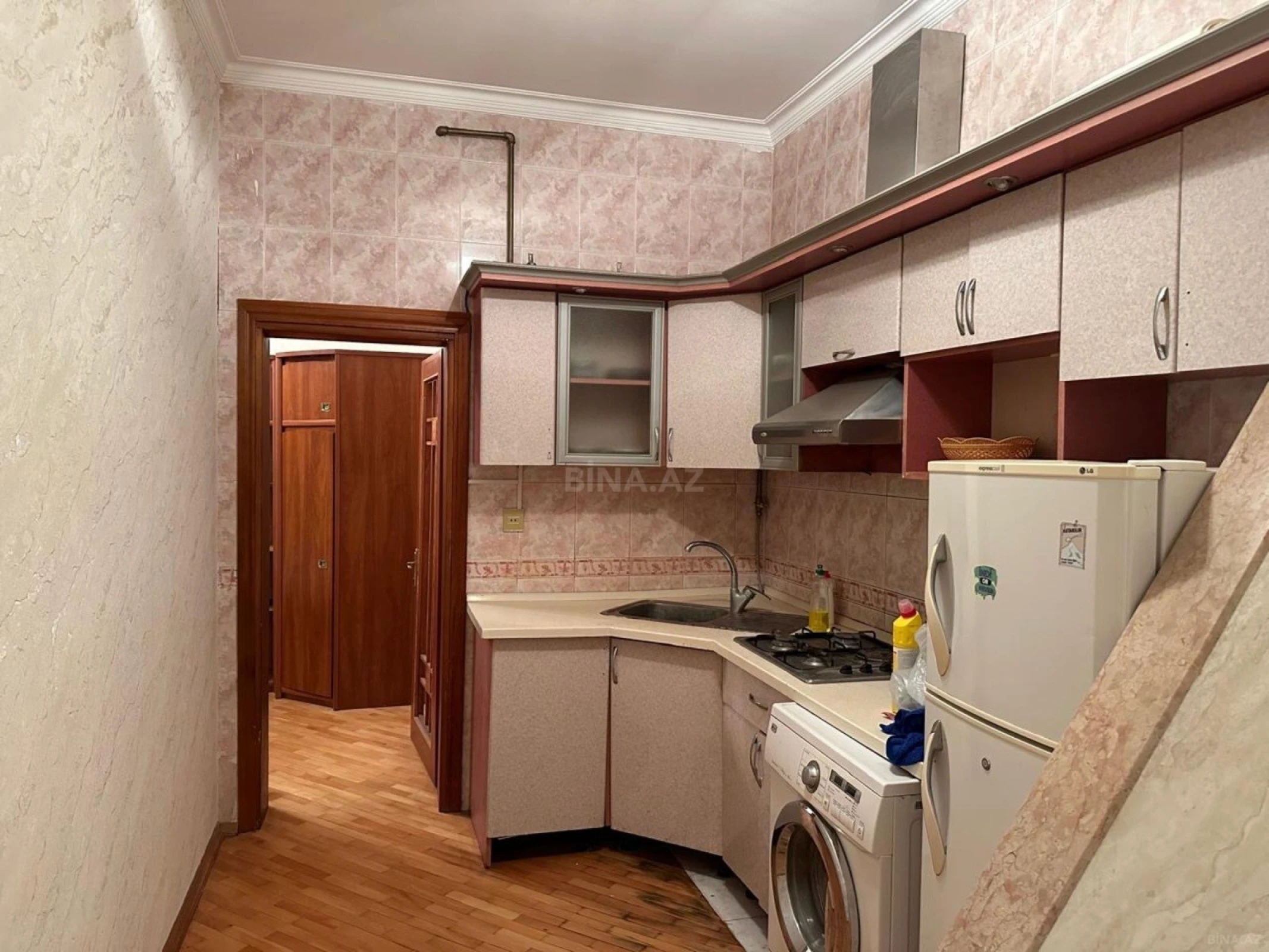 Kirayə verilir 2 otaqlı mənzil 65 m²