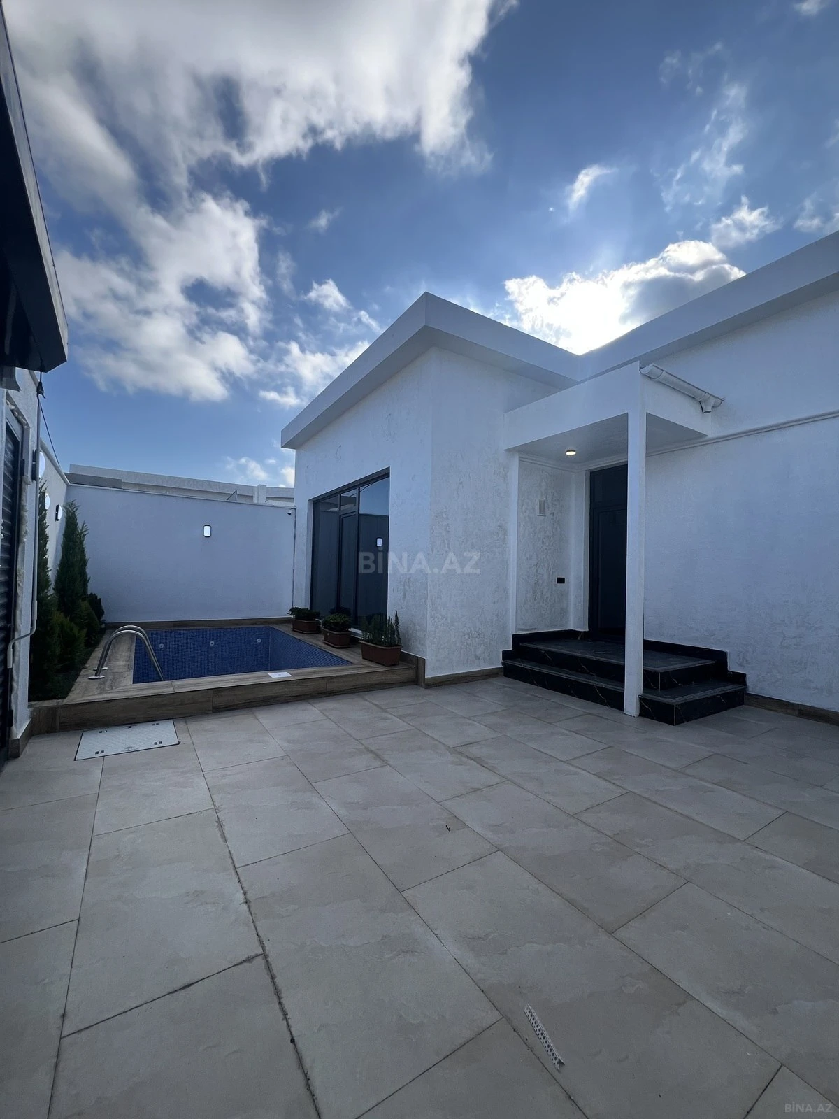 Satılır 5 otaqlı həyət evi 120 m²