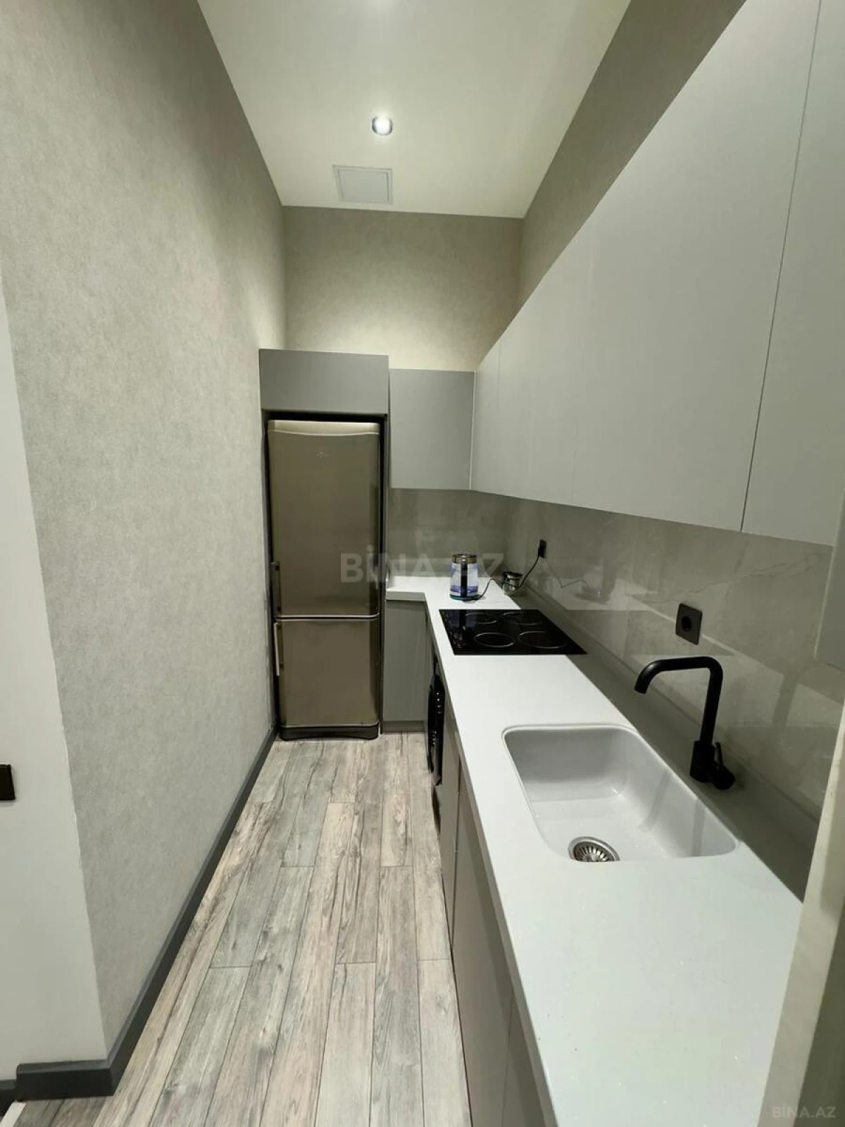 Satılır 1 otaqlı mənzil 55 m²