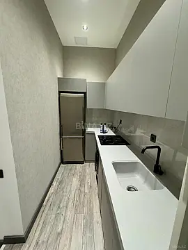 Satılır 1 otaqlı mənzil 55 m²