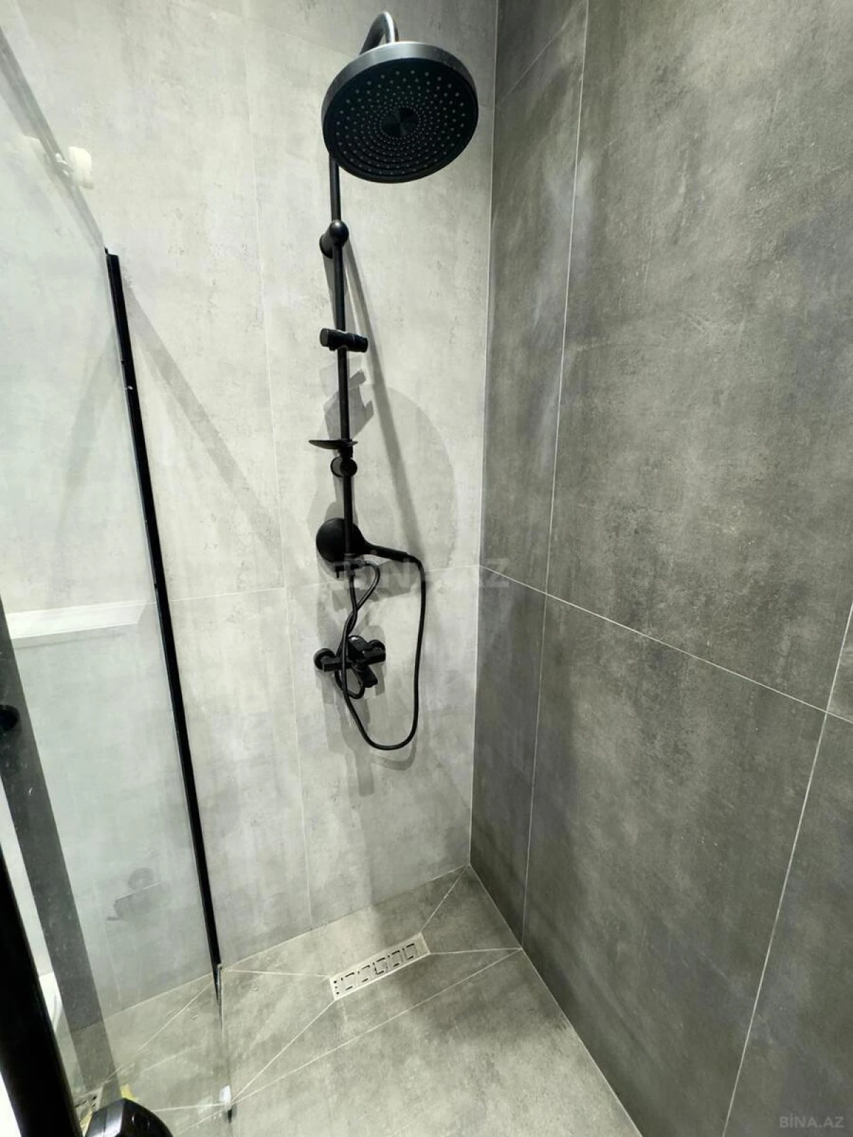 Satılır 1 otaqlı mənzil 55 m²