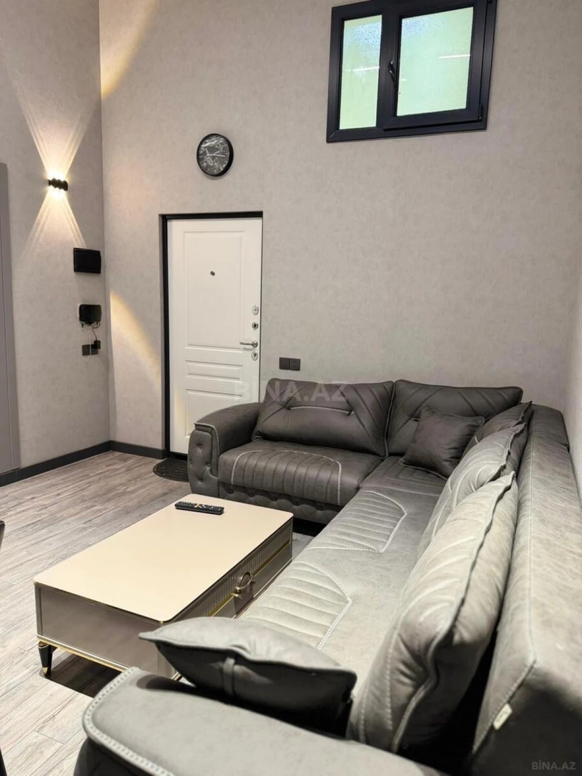Satılır 1 otaqlı mənzil 55 m²