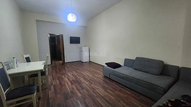 Kirayə verilir 2 otaqlı mənzil 74 m²