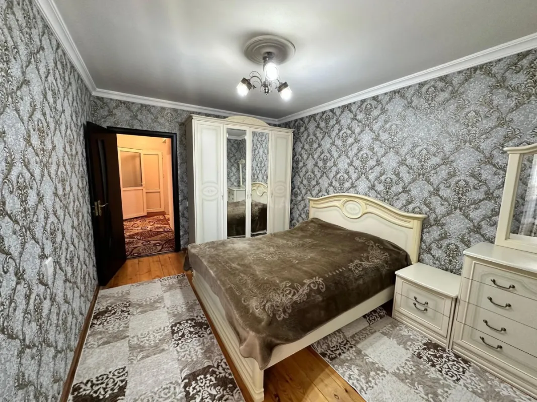 Satılır 2 otaqlı mənzil 70 m²