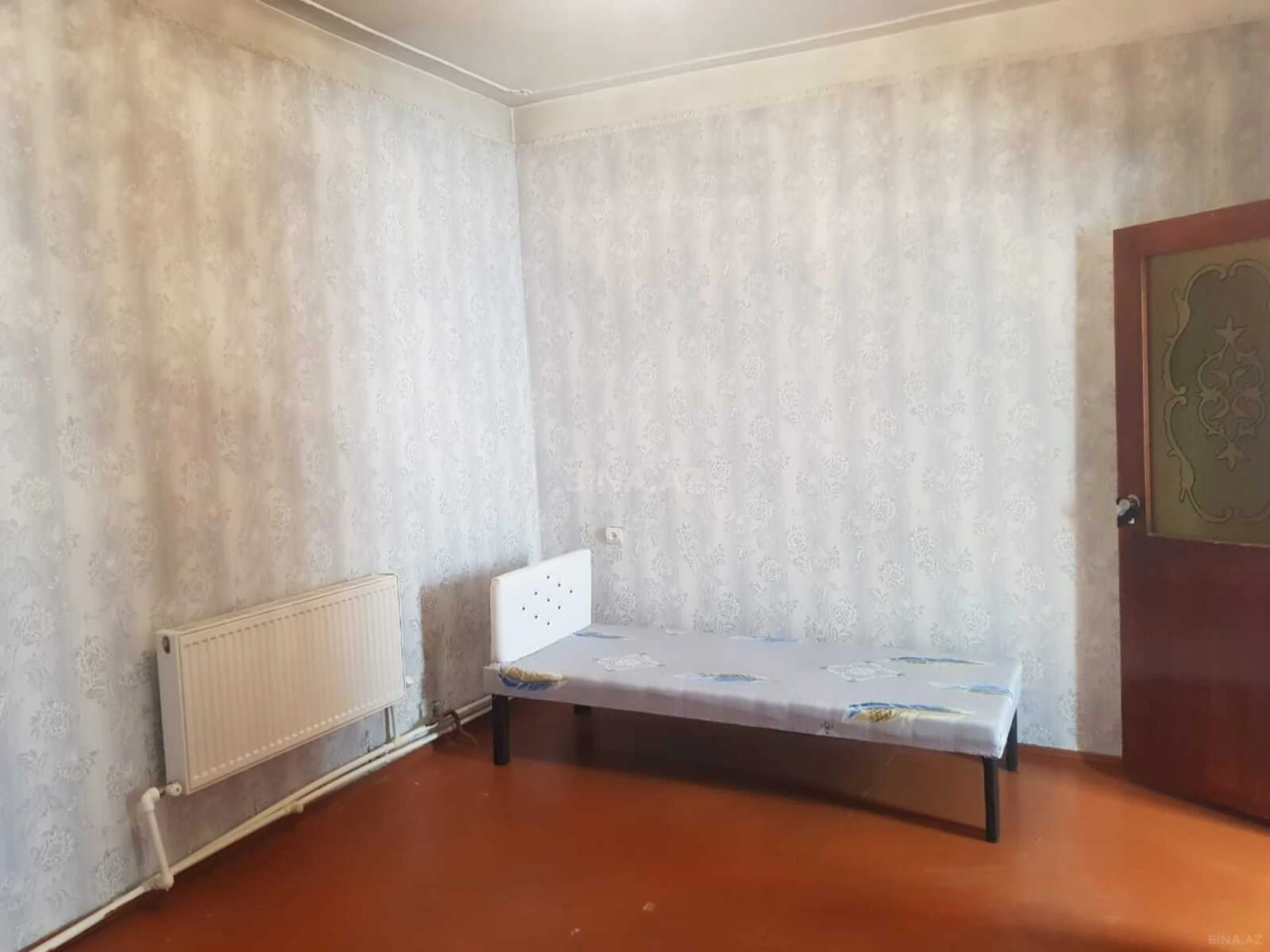Satılır 5 otaqlı həyət evi 240 m²