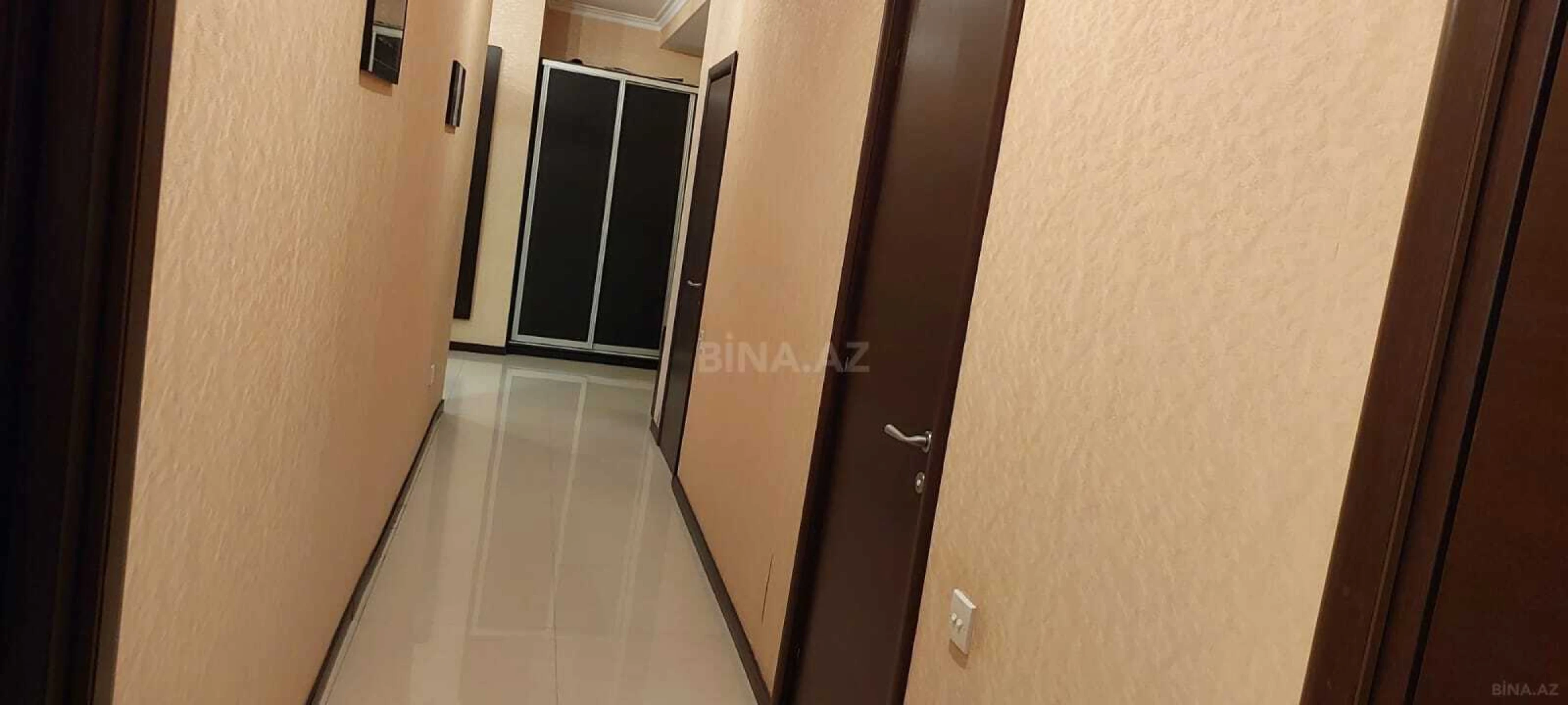 Satılır 2 otaqlı mənzil 90 m²