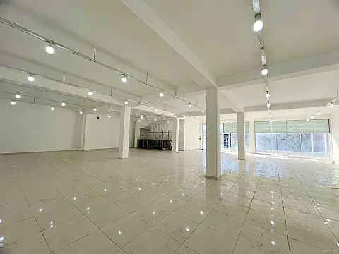 Kirayə verilir obyekt 640 m²