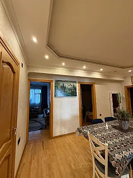 Satılır 4 otaqlı mənzil 115 m²