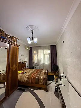 Satılır 4 otaqlı mənzil 115 m²
