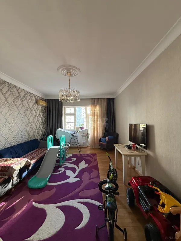 Satılır 4 otaqlı mənzil 115 m²