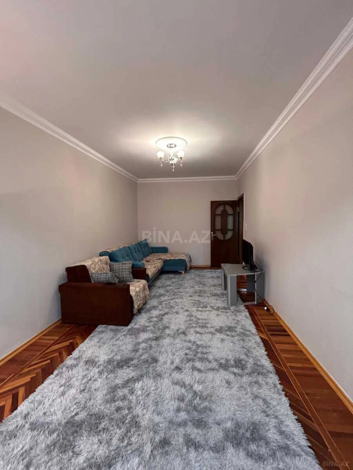 Kirayə verilir 2 otaqlı mənzil 70 m²