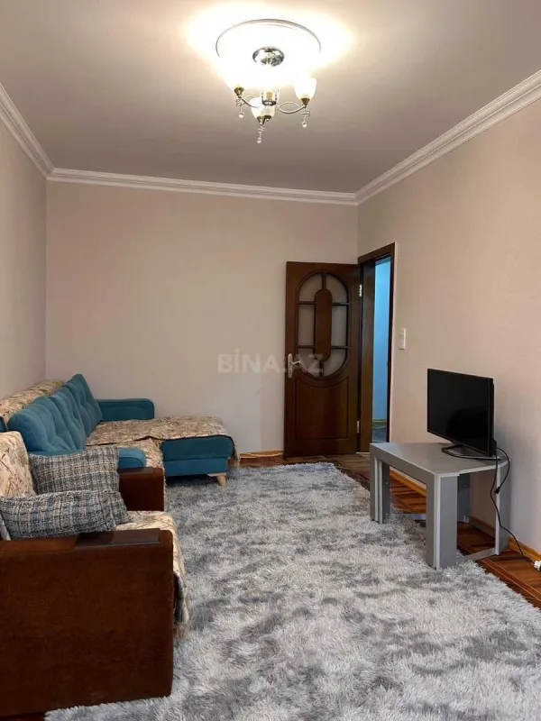 Kirayə verilir 2 otaqlı mənzil 70 m²