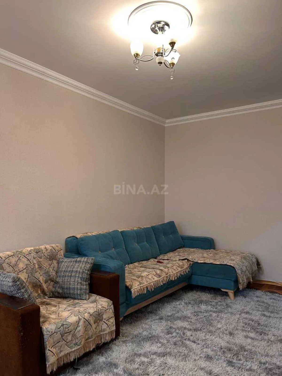 Kirayə verilir 2 otaqlı mənzil 70 m²