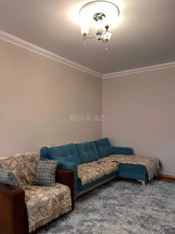 Kirayə verilir 2 otaqlı mənzil 70 m²
