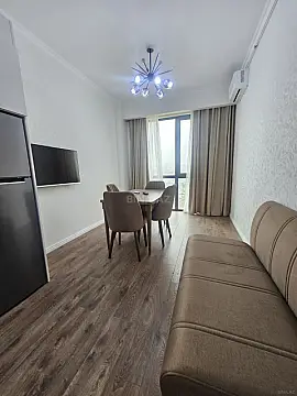 Kirayə verilir 2 otaqlı mənzil 50 m²