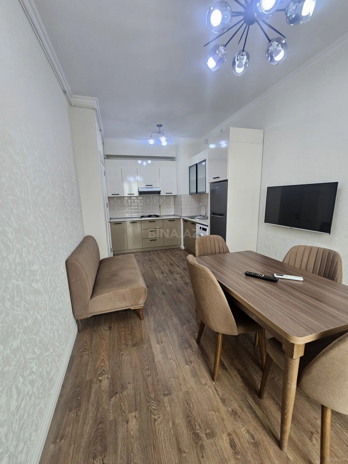 Kirayə verilir 2 otaqlı mənzil 50 m²